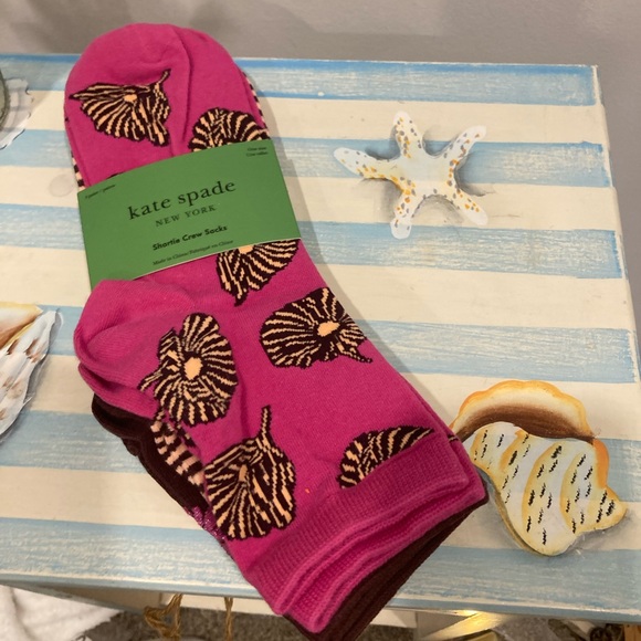 kate spade Accessories - Kate Spade Fuchsia and Maroon Leaf Socks